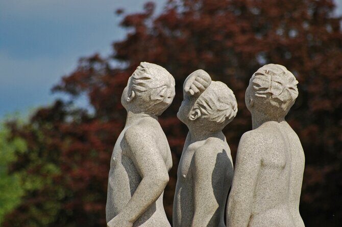 Visit the Instaworthy Spots of Oslo's Vigeland Park with a Local - Key Points
