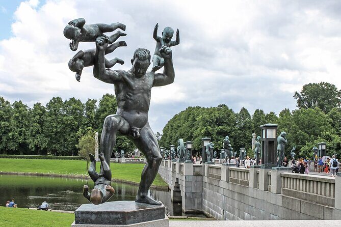 Visit the Instaworthy Spots of Oslo's Vigeland Park with a Local - Practical Details and Tips