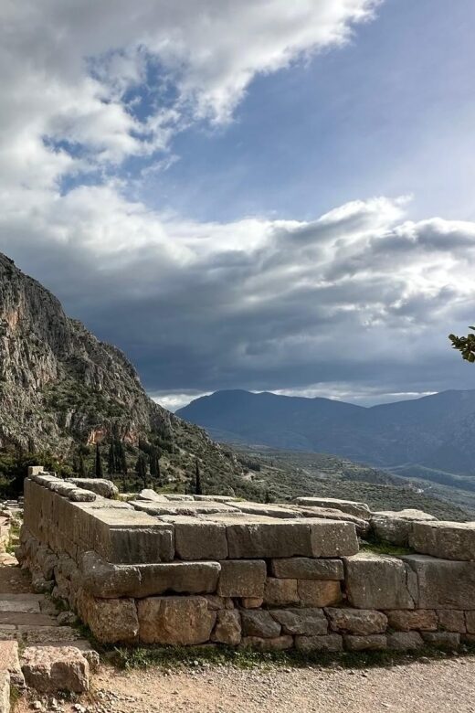 Visit Thermopylae & Delphi Navel of Earth Private Tour 8H - Who Should Book This Tour?