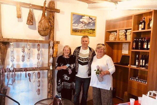 Visit to the Cinta Senese farm in Montepulciano - A Deep Dive into the Montepulciano Cinta Senese Farm Tour