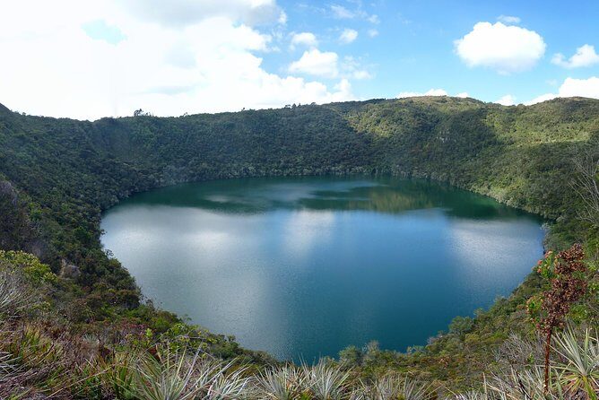 Visit to Zipaquirá & Guatavita Private Tour from Bogotá (9 Hrs.) - A Deep Dive into the Experience