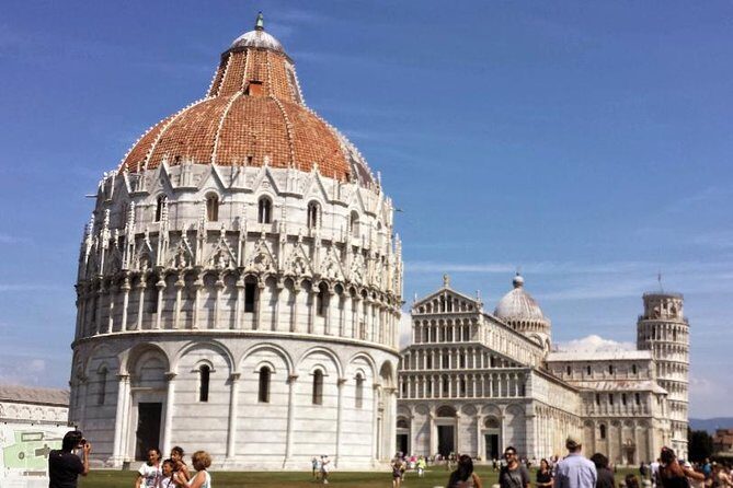 Visit with an authorized guide the Plaza de la Catedral and all its monuments - Authenticity and Value