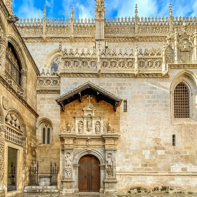Visita guiada Catedral y Capilla Real y su entorno - Key Points