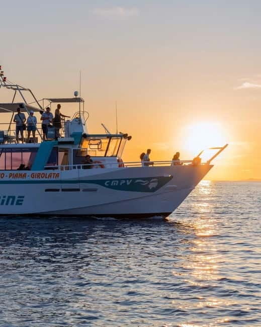 Visite en bateau avec final au COUCHER DE SOLEIL+vin Corse - A Closer Look at the Corsica Sunset Sea Trip