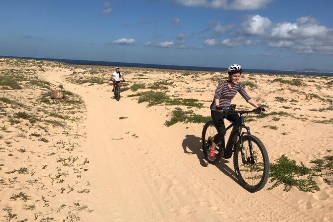 Volcanic Discovery PREMIUM eBike Tour; easy level: 35 km - Key Points