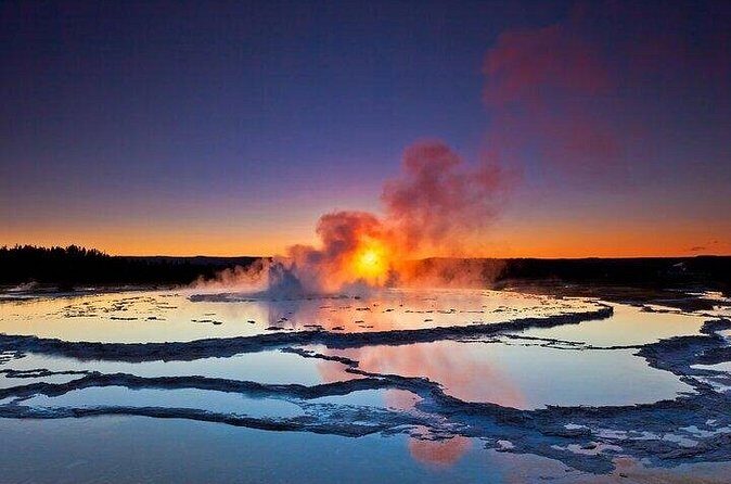 Volcanic Wonderland at Yellowstones Hot Springs and Geysers - Who Should Consider This Tour?
