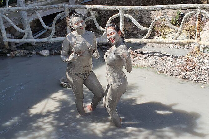 Volcano,Waterfalls,Horses,Hotsprings,Mudbath,Hanging Bridges - Key Points