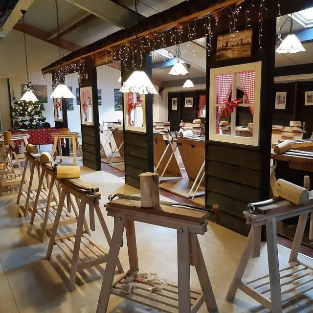 Volendam: 2-Hour Clogmaking Workshop and Cheese Tour - A Deep Dive into the Experience