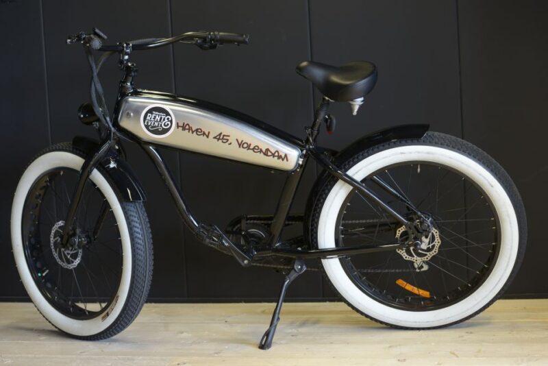Volendam: E-Fatbike Rental - The Practical Side: What to Expect