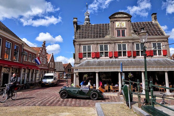 Volendam & Marken Private Tour in luxury Jaguar S Type 1/2 day - The Experience in Practice