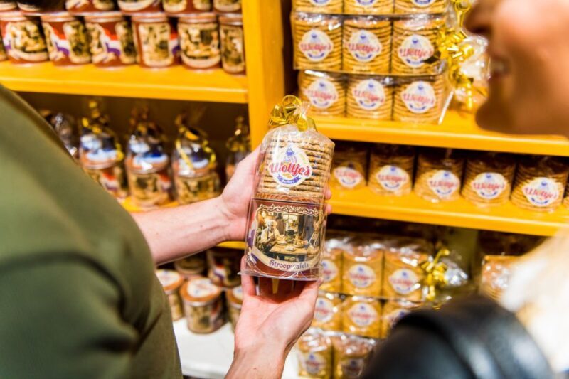Volendam: Stroopwafel Experience with Tasting - A Thorough Look at the Experience