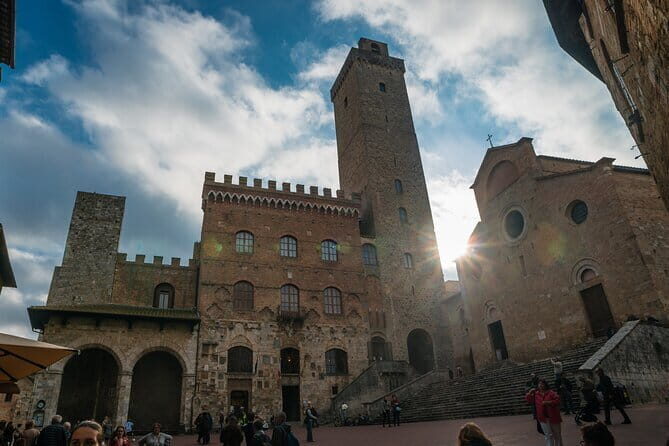 Volterra and San Gimignano: a taste of medieval Tuscany! - Discovering the Heart of Medieval Tuscany
