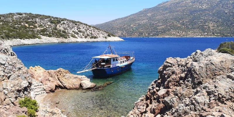 Votsalakia Samos : West Coast Boat Cruise with Lunch - Key Points