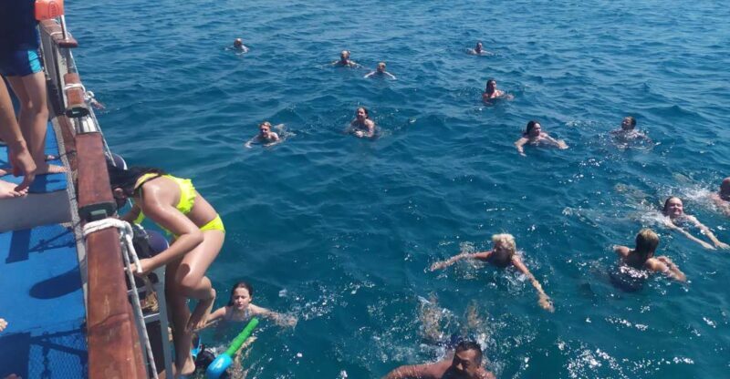 Votsalakia Samos : West Coast Boat Cruise with Lunch - What the Reviews Say