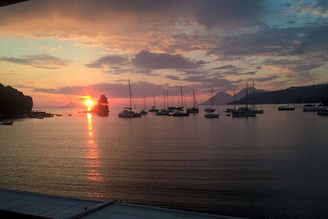 Vulcano, Panarea and Stromboli from Lipari - Key Points