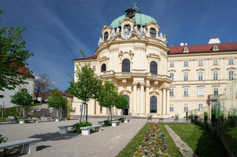 Wachau Valley: 3 Castles & Wine Private Guided Day Tour - Key Points