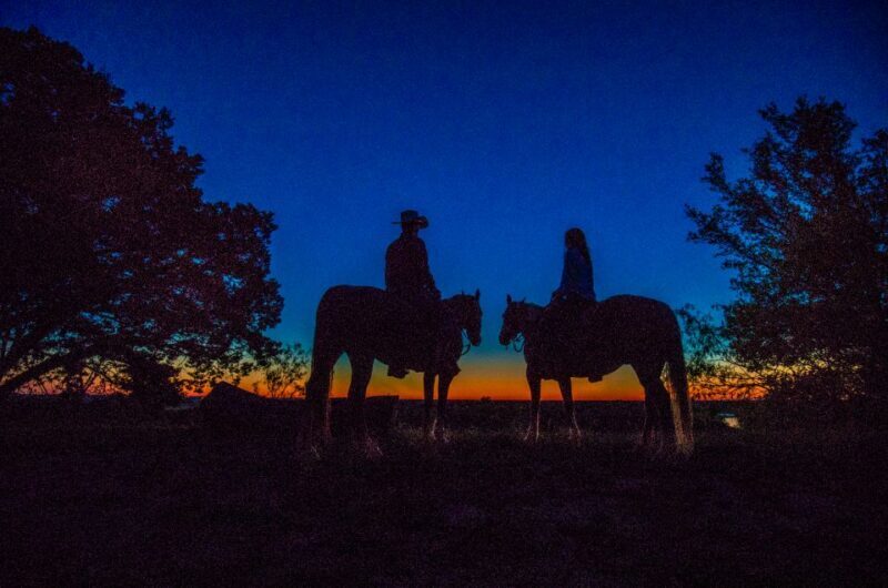 Waco: Sunset Horseback Ride - Key Points