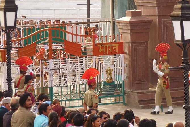 Wagah Border Amritsar Sightseeing Taxi - A Detailed Look at the Wagah Border Taxi Experience