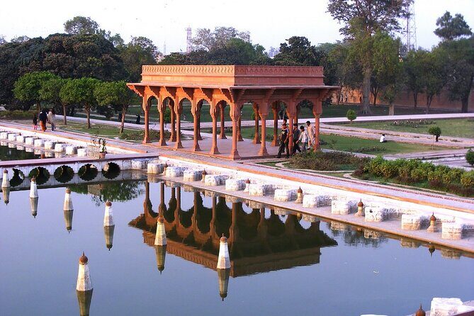 Wahga Border Flag Ceremony & Shalimar Garden Private Tour - Key Points