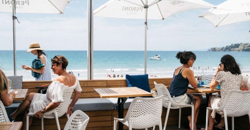 Waiheke Island: Wine Tour & Lunch at Award Winning Venue - Lunch at 372 Restaurant