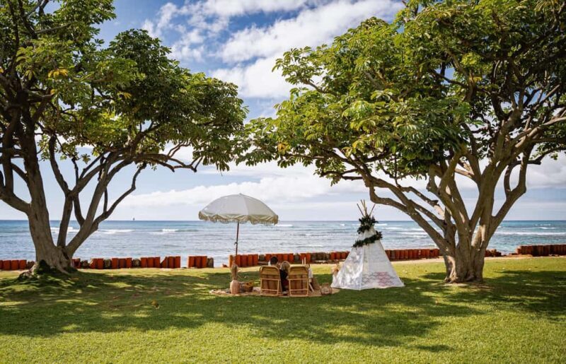 Waikiki : Beach Picnic with Professional Photography! - Authenticity and Authentic Hawaiian Touches