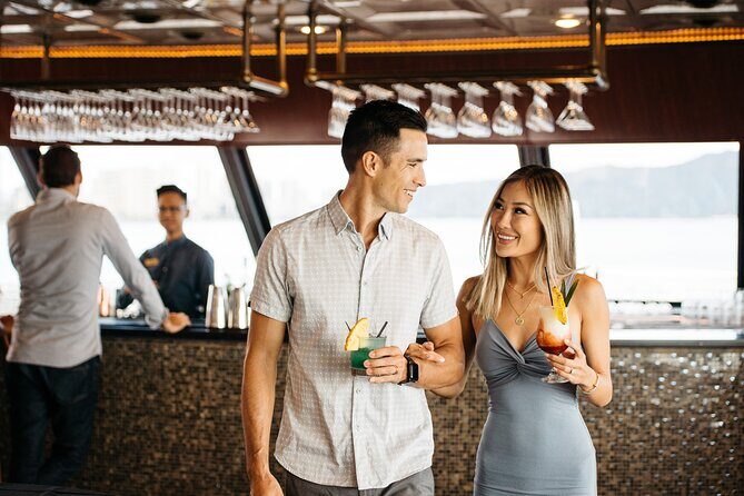Waikiki Fireworks Cocktail Cruise - A deeper look at the Waikiki Fireworks Cocktail Cruise