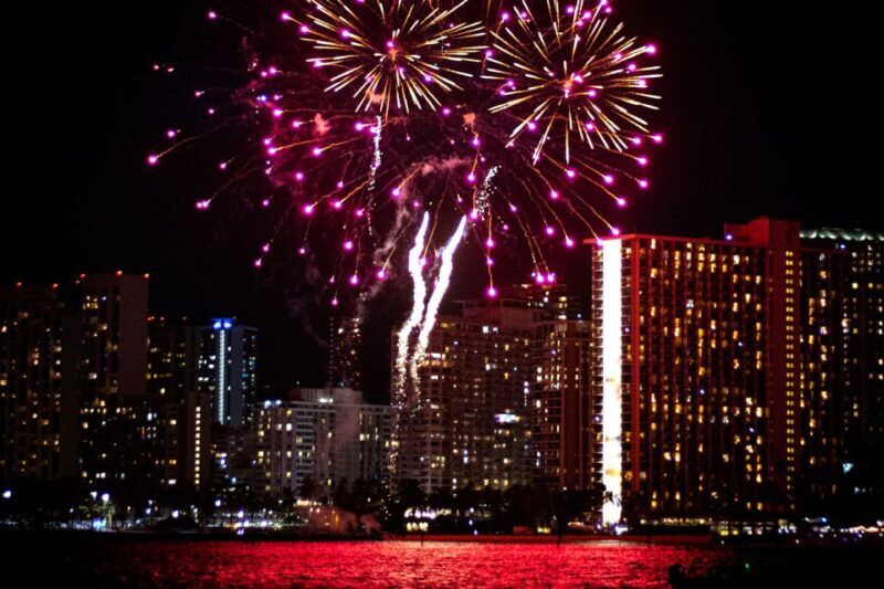 Waikiki Friday Night Fireworks Cruise - An In-Depth Look at the Waikiki Friday Night Fireworks Cruise