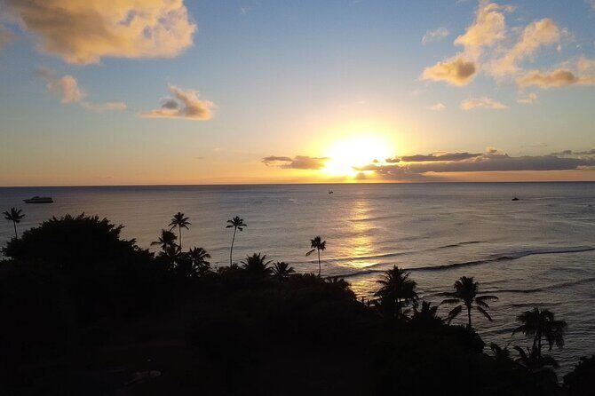 Waikk Fireworks Night Paddle  Clear Kayak Tour (Fridays Only) - Key Points