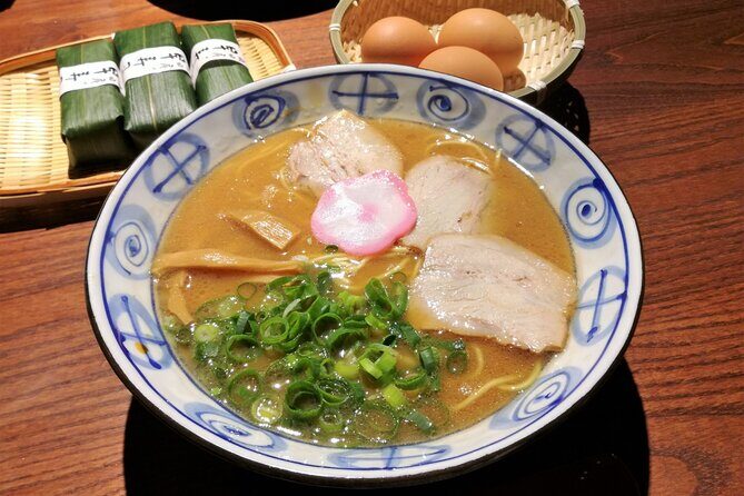 Wakayama: Ramen Lovers Crawl Two Bowls, One Night - Key Points