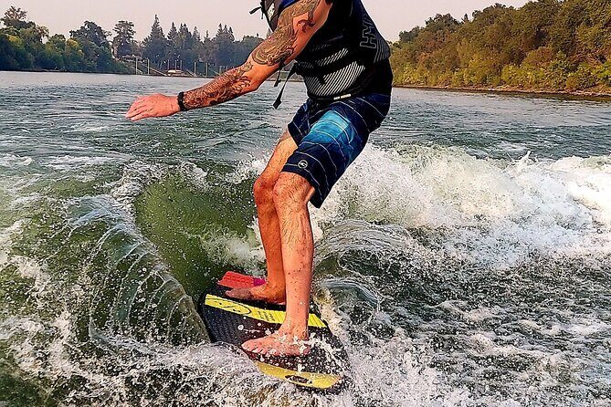 Wakeboard, Wakesurf or Kneeboard Private Half-Day Adventure - The Sum Up