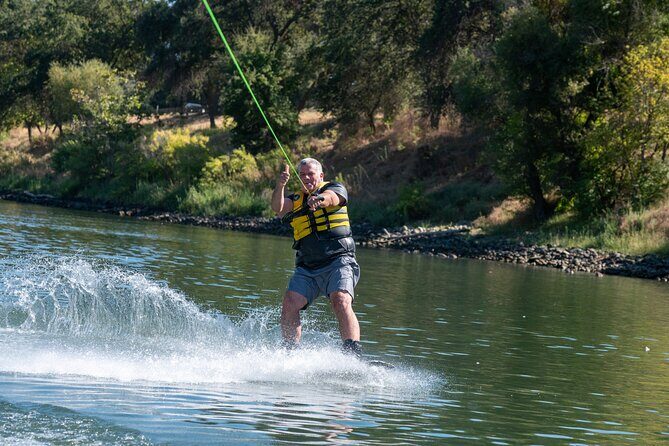 Wakeboard, Wakesurf or Kneeboard Private Half-Day Adventure - FAQ