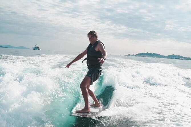 Wakesurfing, wakeboarding or Inflatable Tows in Bay of St Tropez - Key Points