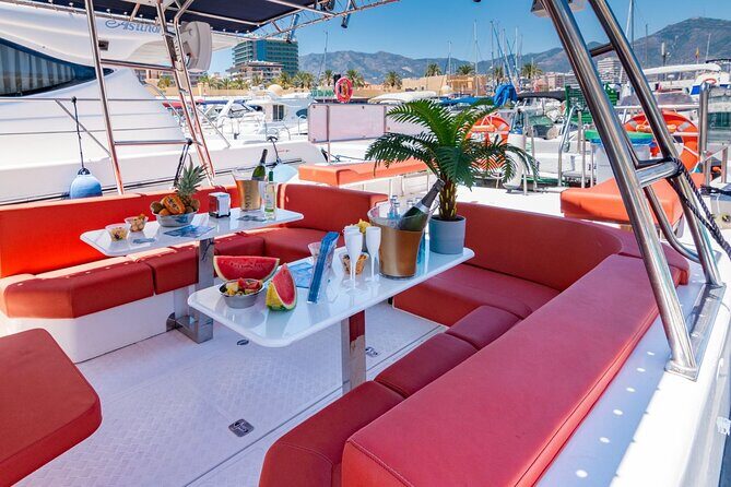 Walk and dolphin watching in Fuengirola + 1 drink - Who Should Consider This Tour?