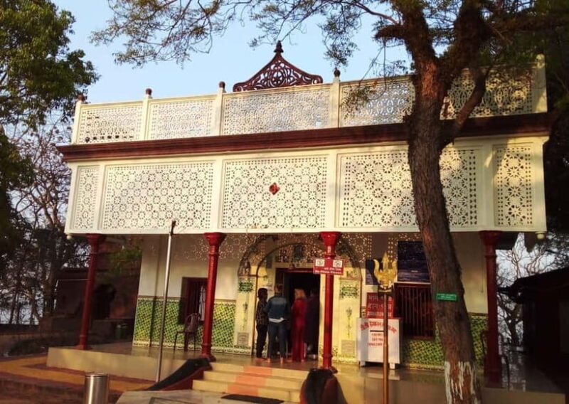 Walk and Explore Guwahati City: Guided Tour with Boat Ride - A Complete Look at the Guwahati Heritage Walk and Boat Ride