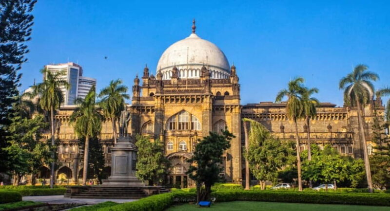 Walk and Explore Mumbai City: Guided Tour by Foot - A Deep Dive into the Mumbai Walking Tour