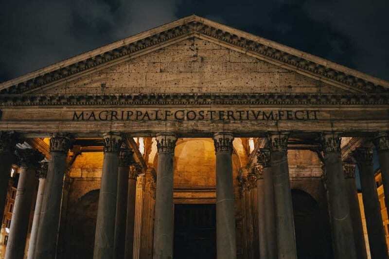 Walk in the Heart of Rome: The squares, the eternal history - Key Points