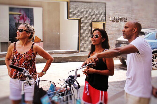 Walk or Bike- tour with Professional photoshoot - An In-Depth Look at the Valencia Photo Walk and Bike Tour