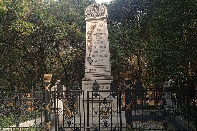 Walk through Chapultepec Park and its archaeological area - FAQ