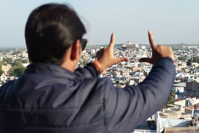 Walk To bluecity tour with guide - Who Is This Tour Best For?