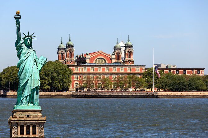 Walking and Boat Tours explore Manhattan Brooklyn Staten Island - Key Points