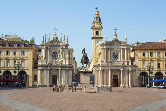 Walking around Turin with a local guide - Walking around Turin with a local guide: A balanced look at this lively city tour
