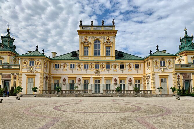 Walking Audio Tour of Wilanów Palace Grounds - Detailed Review: Exploring Wilanów Palace with an Audio Guide