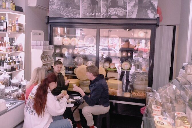Walking Food tasting tour in the town of Chania - FAQs