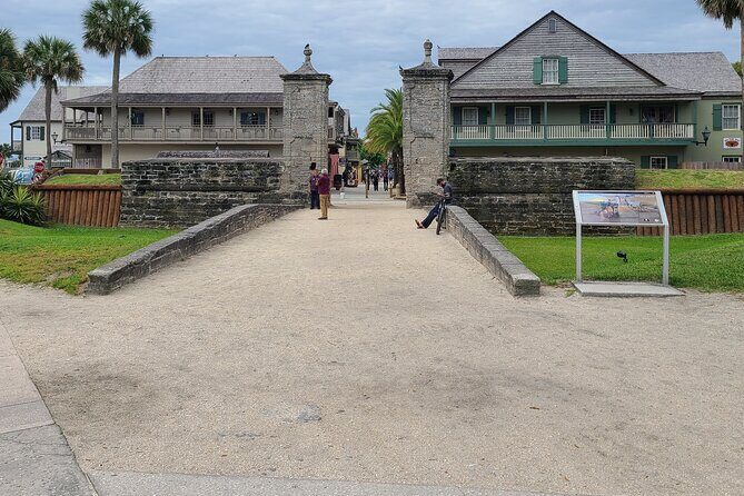 Walking History Tour of St. Augustine's Historic District - Key Points