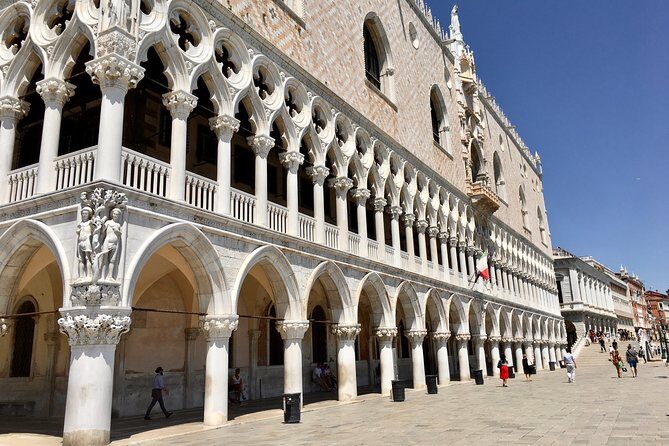 Walking in Venice Off-the-beaten Track - Authenticity and Real-Life Insights
