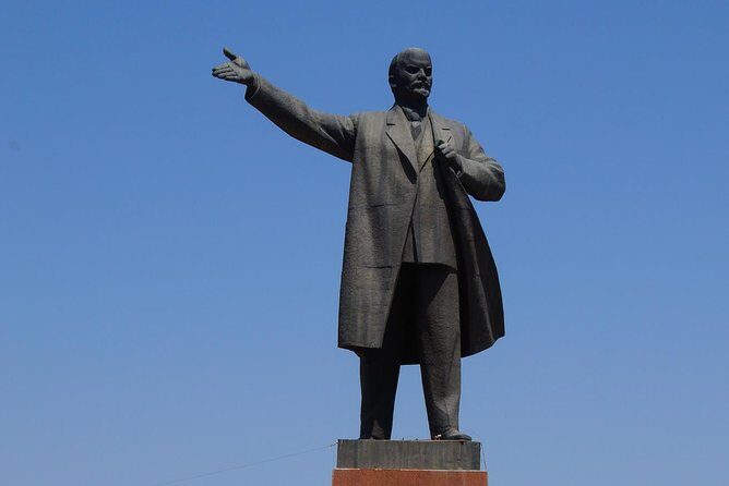 Walking Osh Tour - A Charming Introduction to Osh with Local Insight