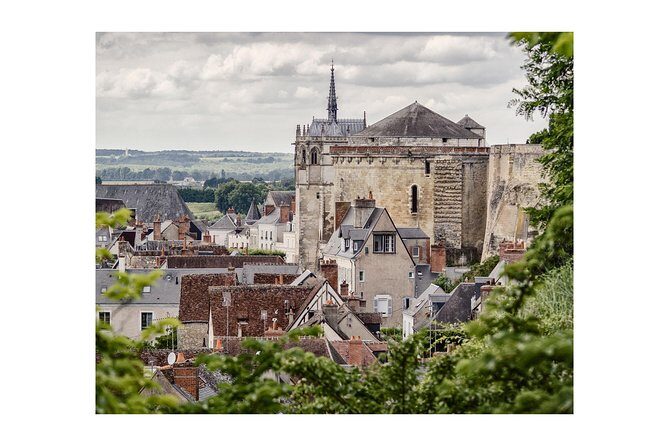 Walking Photography Tour of Amboise conducted in English - The Itinerary: An In-Depth Breakdown