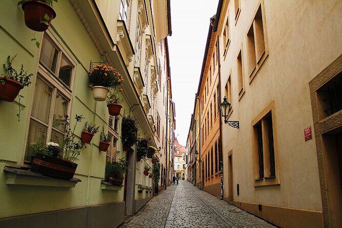 Walking through ages: 11th to 21st century, Prague flavoured - Who this tour is perfect for