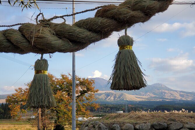 Walking through the Aso Caldera, Historical Walk along the "Bungo Kaido" - Walking through the Aso Caldera, Historical Walk along the "Bungo Kaido" – A Balanced Look