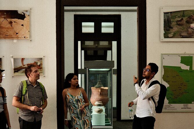 WALKING TOUR - A journey through the history of Santa Cruz - Exploring Santa Cruz’s History in Depth